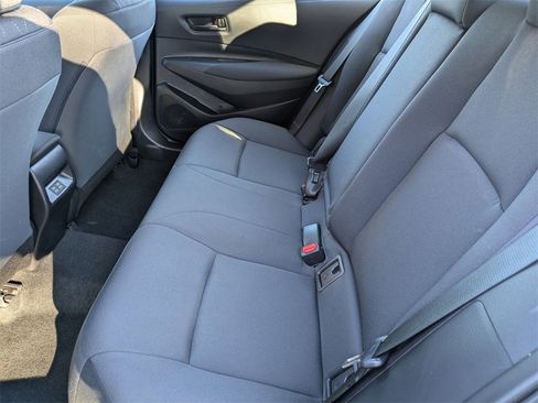 Used 2025 Toyota Corolla LE image 28