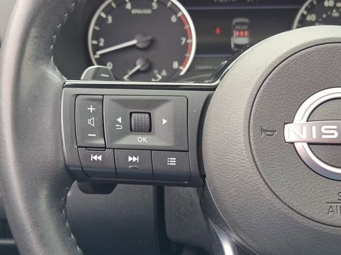 Used 2023 Nissan Rogue SV w/ SV Premium B Package image 31