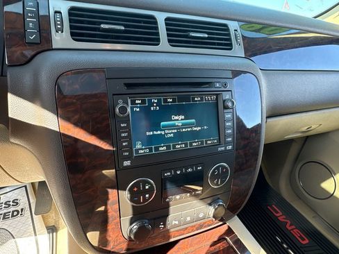 Used 2008 GMC Yukon Denali image 25