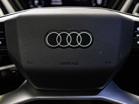 Used 2023 Audi Q4 e-tron Premium Plus w/ Premium Plus RWD image 31