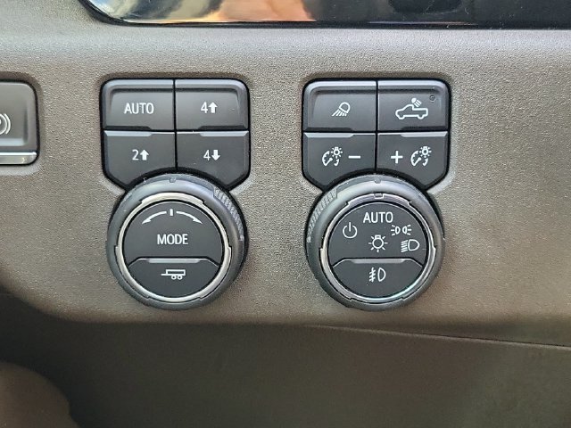 Used 2024 Chevrolet Silverado 2500 LTZ w/ LTZ Convenience Package AWD/4WD image 28
