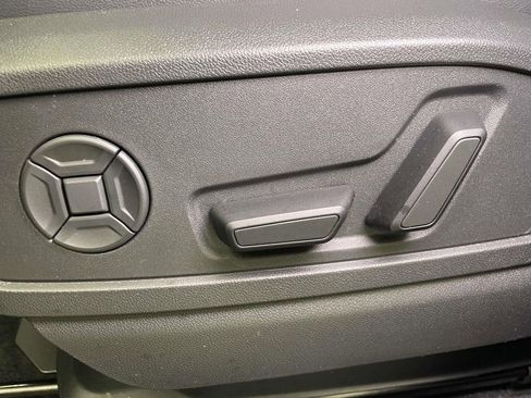 Certified 2025 Audi Q5 Premium w/ Convenience Package AWD/4WD image 16