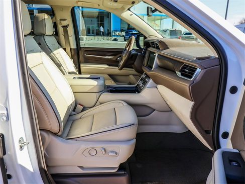 Used 2022 GMC Yukon Denali image 16