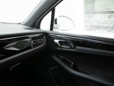 New 2026 Porsche Macan S AWD/4WD image 31