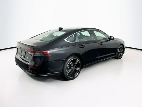 Used 2024 Honda Accord Sport image 9