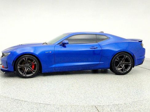 Used 2021 Chevrolet Camaro LT w/ RS Package image 8