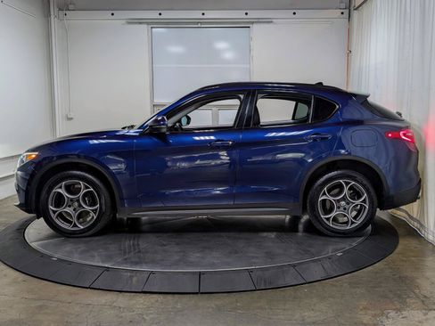 Used 2018 Alfa Romeo Stelvio Sport w/ Quick Order Package 22J Sport AWD/4WD image 6