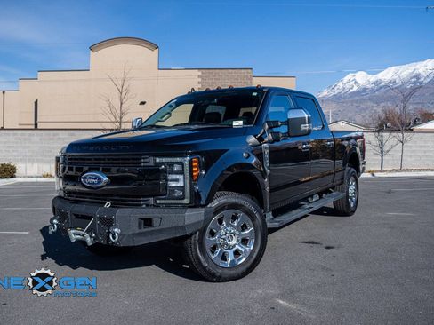 Used 2019 Ford F350 Lariat w/ Lariat Ultimate Package image 3