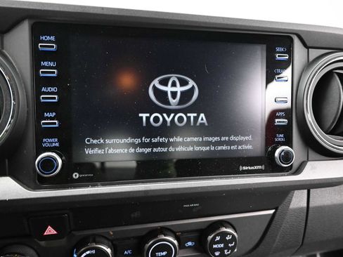 Used 2020 Toyota Tacoma TRD Off-Road image 19