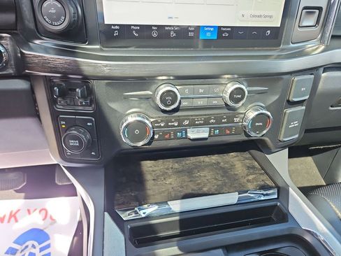 Used 2024 Ford F250 Lariat w/ Lariat Ultimate Package image 19