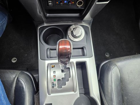 Used 2014 Toyota 4Runner Limited image 22