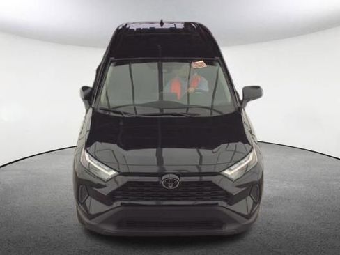 Used 2025 Toyota RAV4 LE AWD/4WD image 2