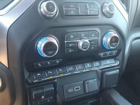 Used 2021 GMC Sierra 1500 SLT w/ SLT Premium Plus Package AWD/4WD image 20
