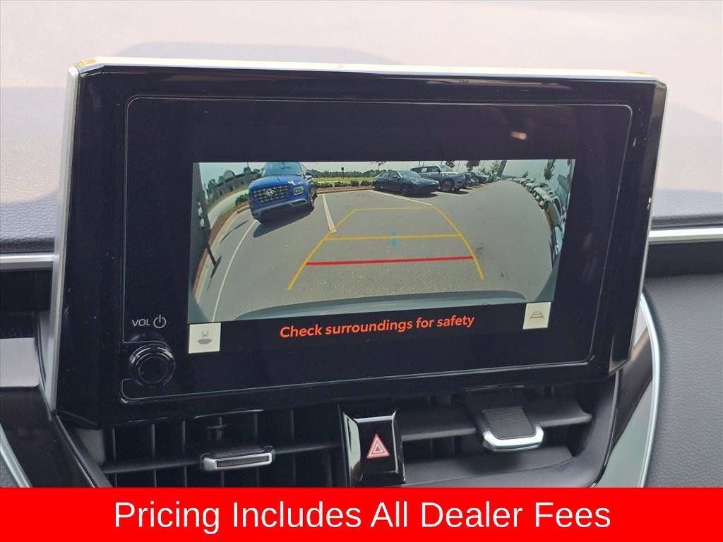 Used 2024 Toyota Corolla Cross XLE w/ Convenience Package AWD/4WD image 17