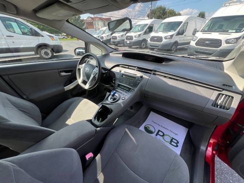 Used 2010 Toyota Prius Two FWD image 7