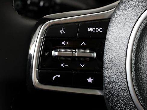 New 2025 Kia Sorento EX w/ Panoramic Sunroof Package image 17