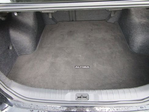 Used 2024 Nissan Altima 2.5 SV image 13