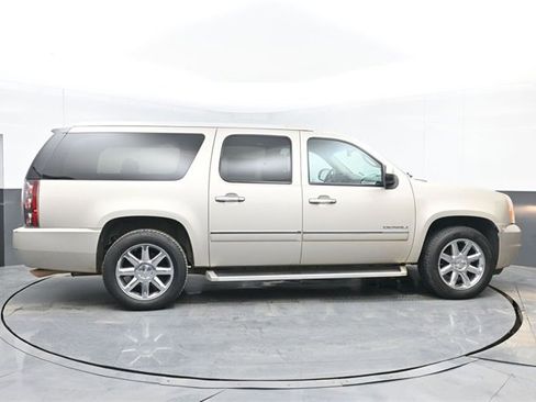 Used 2013 GMC Yukon XL Denali image 15