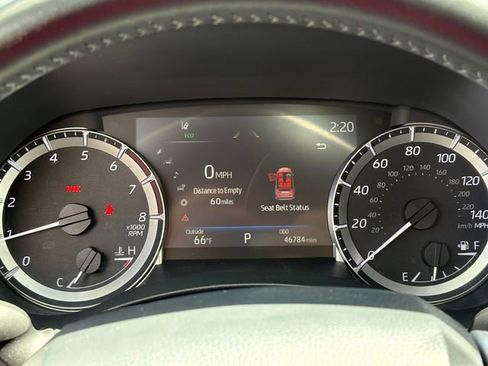 Used 2023 Toyota Highlander XSE FWD image 16