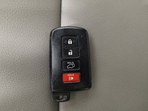 Used 2018 Toyota RAV4 Limited w/ All Weather Liner Package image 32