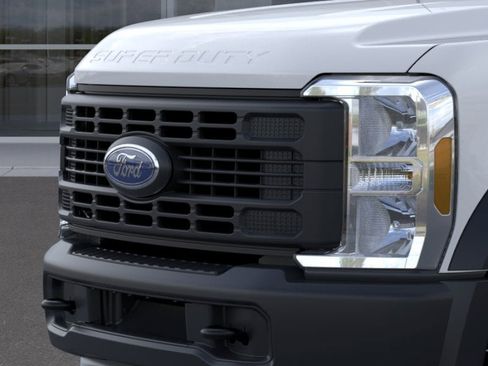 New 2026 Ford F550 2WD Regular Cab Super Duty image 17