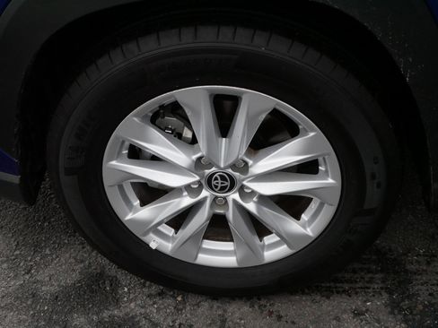 Certified 2024 Toyota Corolla Cross LE image 15