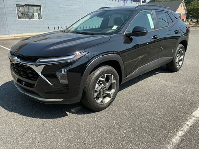 New 2025 Chevrolet Trax LT w/ Driver Confidence Package