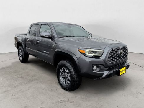 Used 2021 Toyota Tacoma TRD Off-Road w/ Technology Package AWD/4WD image 7