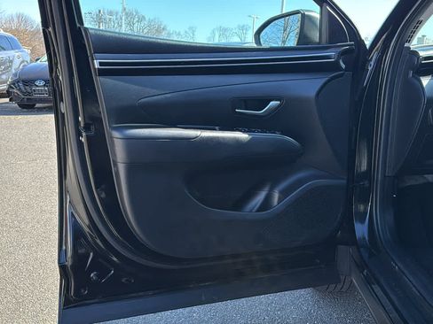 Used 2023 Hyundai Tucson SE image 11