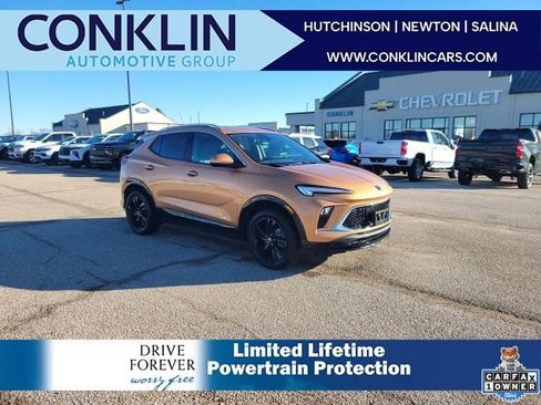 Used 2024 Buick Encore GX Sport Touring image 1