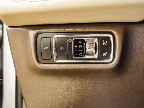 Used 2020 Lincoln Aviator Reserve w/ Equipment Group 202A AWD/4WD image 32