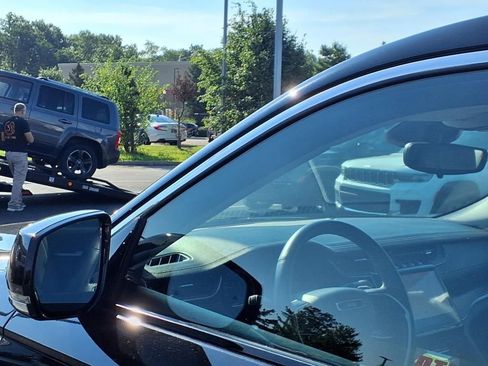 Certified 2021 Jeep Grand Cherokee L Limited image 27