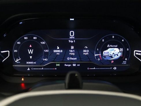 Used 2023 GMC Yukon Denali w/ Denali Reserve Package image 23