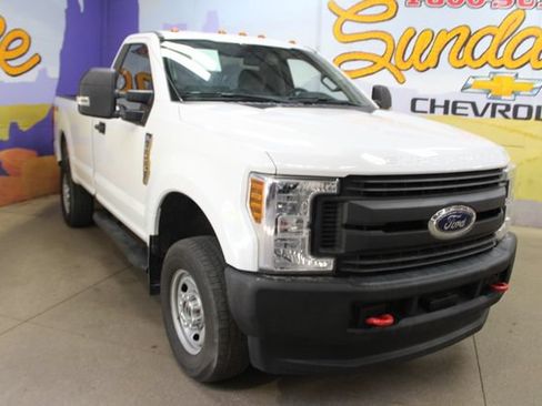 Used 2018 Ford F250 XL AWD/4WD image 2