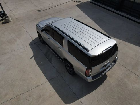 Used 2019 GMC Yukon XL SLT AWD/4WD image 59