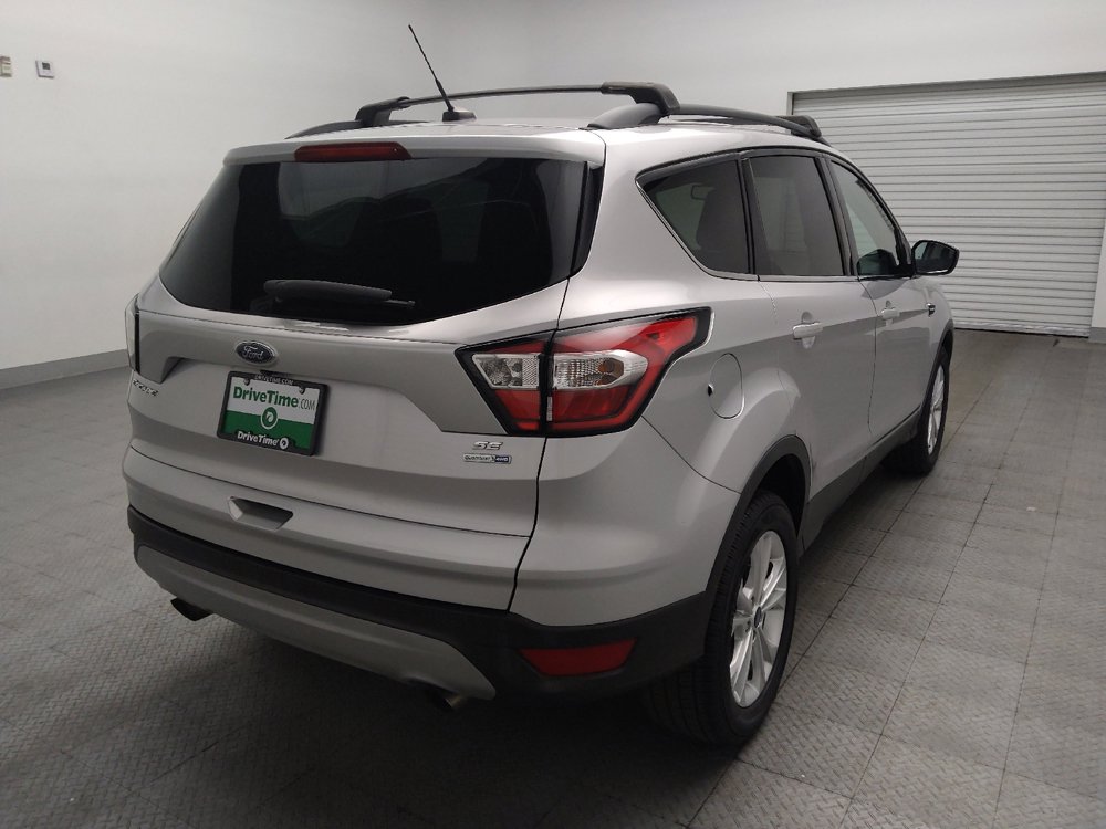 Used 2018 Ford Escape SE w/ Ford Safe & Smart Package AWD/4WD image 9