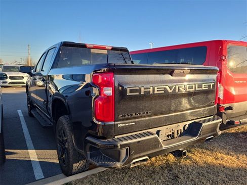 Used 2022 Chevrolet Silverado 1500 LT Trail Boss w/ LT Trail Boss Premium Package image 2