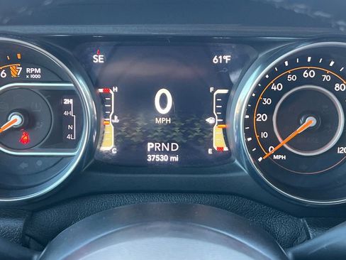 Used 2021 Jeep Gladiator Sport image 27