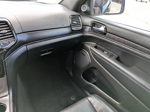 Used 2019 Jeep Grand Cherokee High Altitude RWD image 18