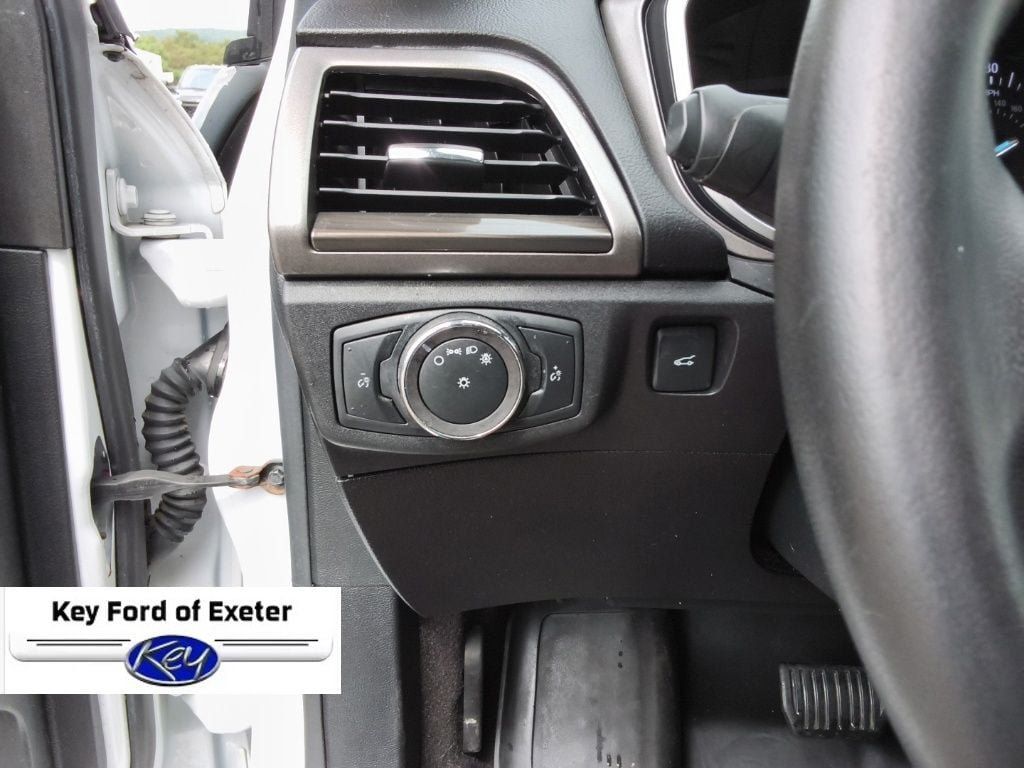 Used 2019 Ford Fusion SEL FWD image 28