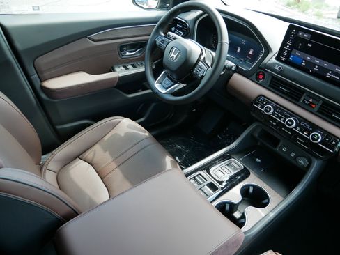 New 2026 Honda Pilot Elite image 9