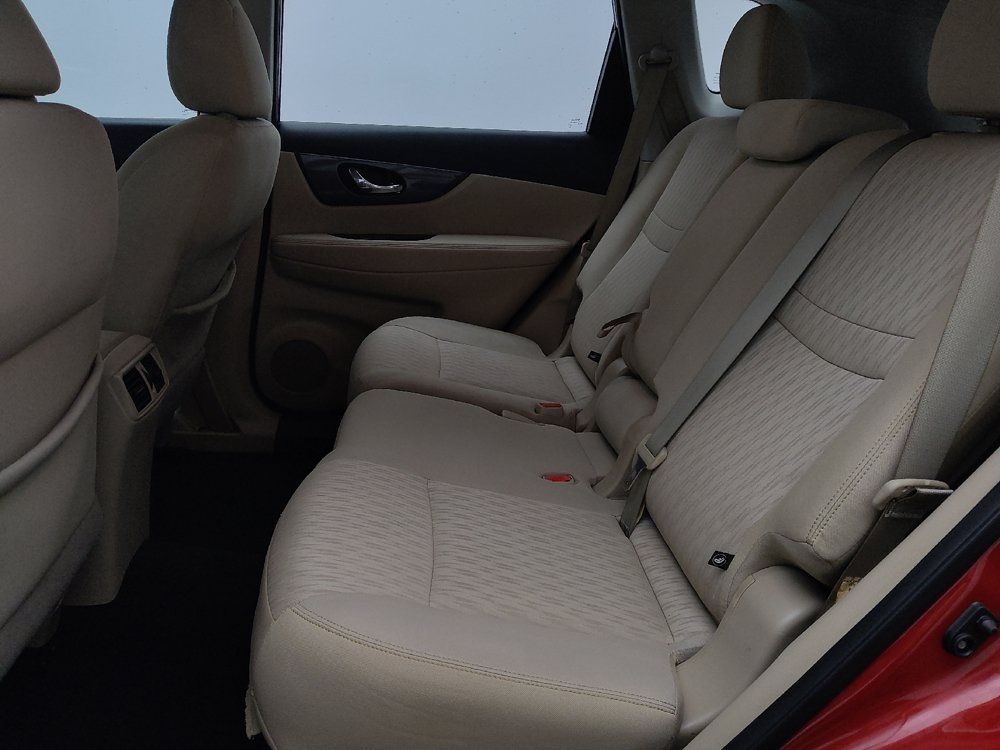Used 2017 Nissan Rogue S FWD image 18