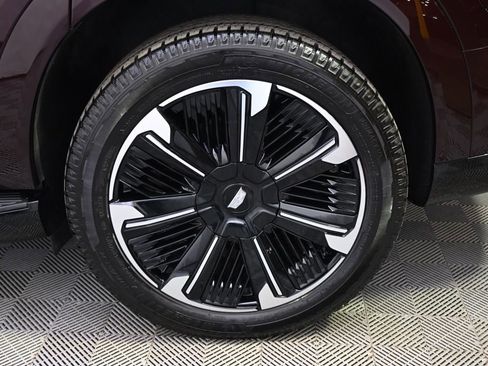 Certified 2025 Cadillac Escalade IQ Sport 2 AWD/4WD image 20