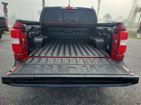 Used 2022 Ford Maverick Lariat w/ Lariat Luxury Package image 9