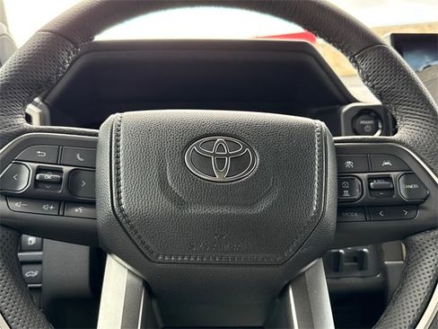 Used 2025 Toyota Tacoma Limited image 29