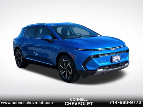 Used 2025 Chevrolet Equinox EV LT w/ Convenience Package image 3