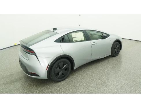 New 2026 Toyota Prius LE image 9