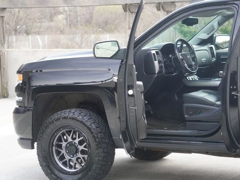 Used 2017 Chevrolet Silverado 1500 LTZ Z71 AWD/4WD image 18