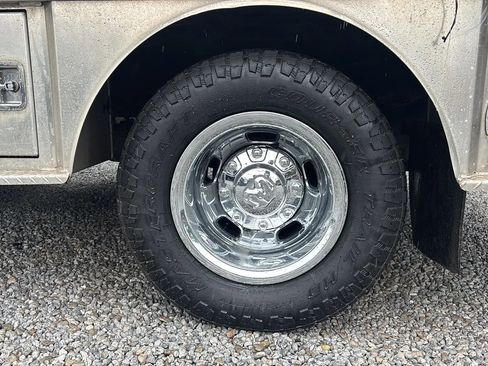 Used 2019 RAM 3500 Tradesman w/ Chrome Appearance Group AWD/4WD image 2