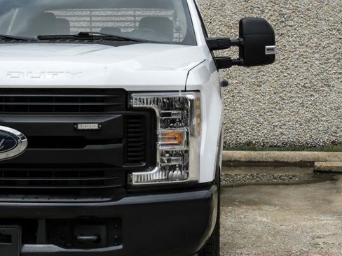 Used 2019 Ford F250 XL w/ Power Equipment Group RWD image 44